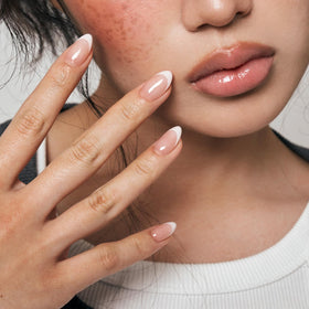 ohora medium oval tip close-up displaying smooth gel finish and salon look