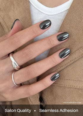 ohora applied on hands demonstrating salon-quality chrome manicure at home