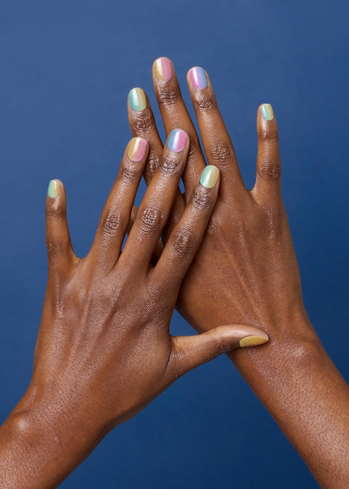 ohora close-up of yellow ombré strip texture highlighting smooth gradient and salon look