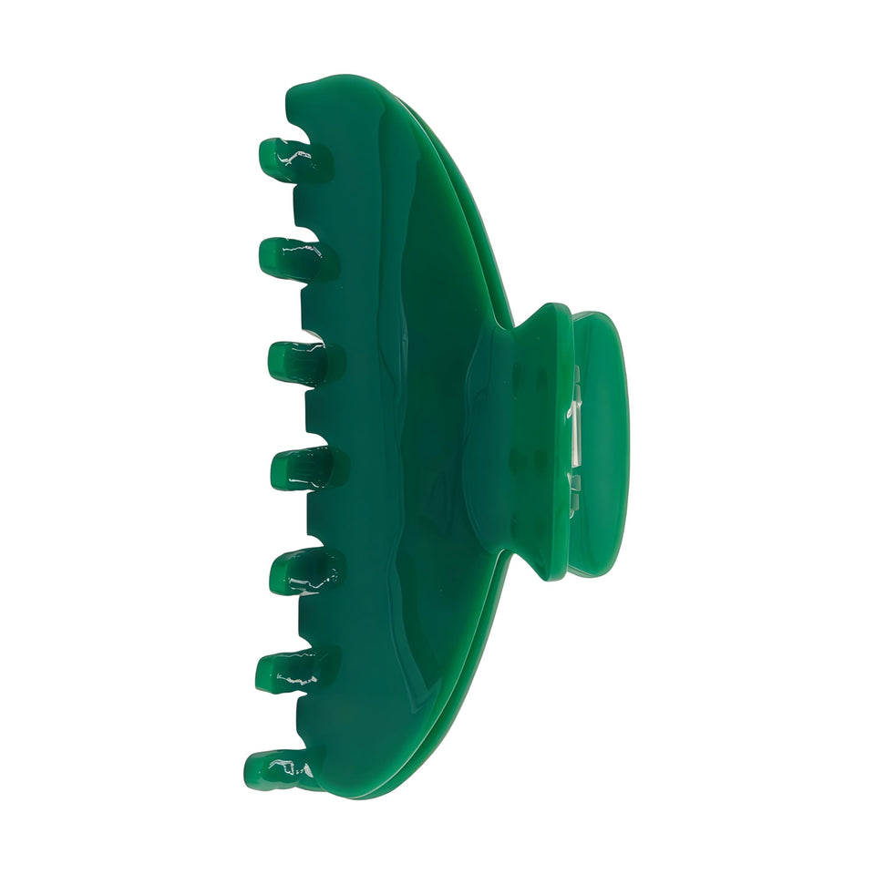 OideGuiing front view of green claw clip showing secure design and style