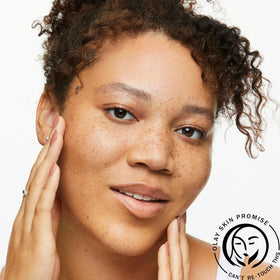 Olay niacinamide ingredient visual emphasizing pore-refining benefit
