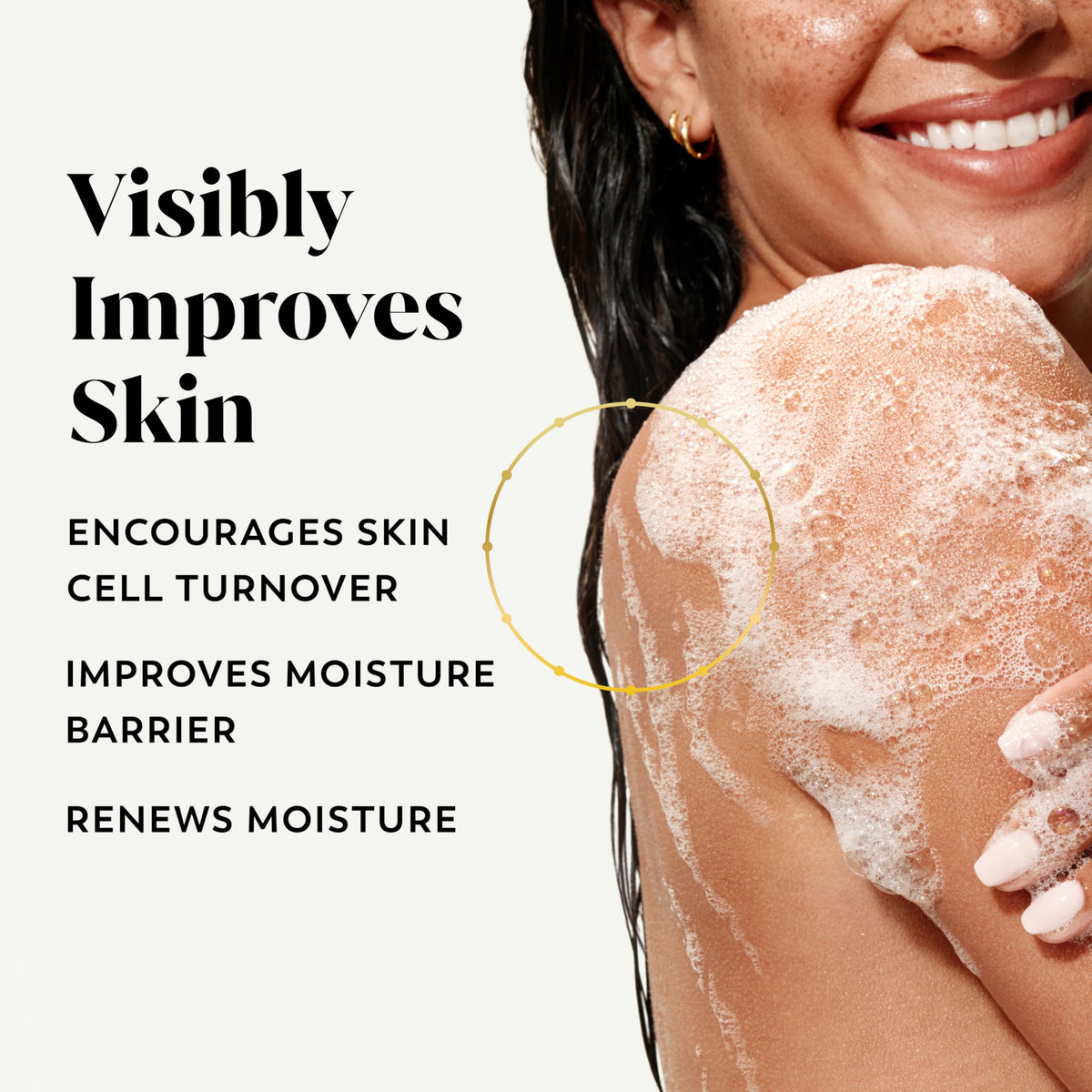 Olay pouring body wash into hand highlighting rich lather and hydration