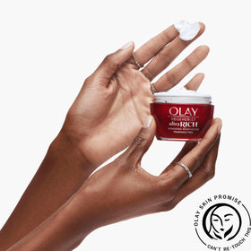 Olay Regenerist ingredient graphic with Vitamin B3 and peptide benefits for skin