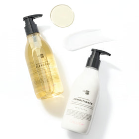 Oligo Professionnel cleanser rich lather demonstrating gentle cleanse