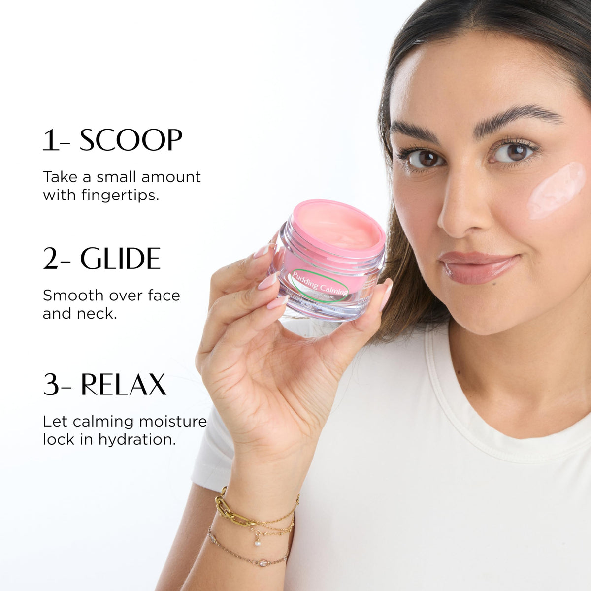 OLIVIAUMMA fingertip applying pudding cream for quick absorption benefit