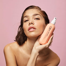 O&M Know Knott used on wet hair after swim showing detangling benefit