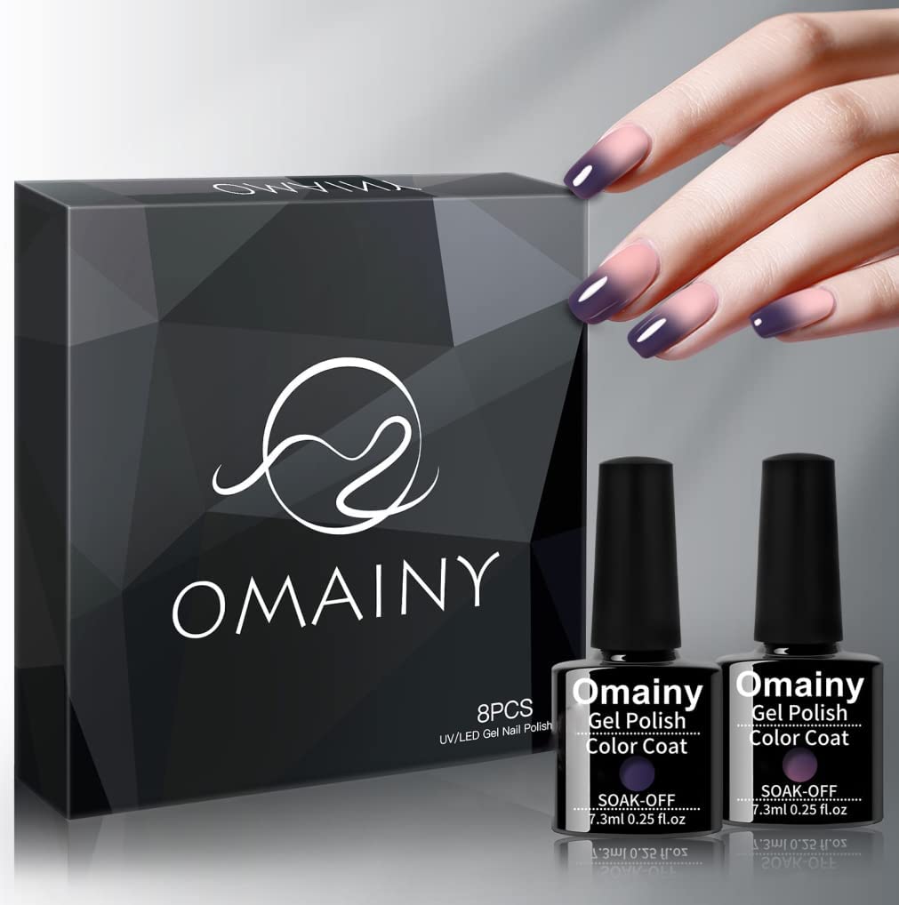 Omainy lifestyle manicure shot showing finished thermal nails and stylish effect