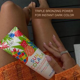 Onyx texture close-up showing silky lotion consistency for fast absorption benefit