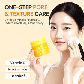 #OOTD pad with visible serum on fingertips demonstrating lightweight hydration benefit