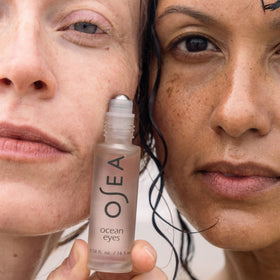 OSEA ingredient label closeup listing seaweed, hyaluronic acid, peptide benefits