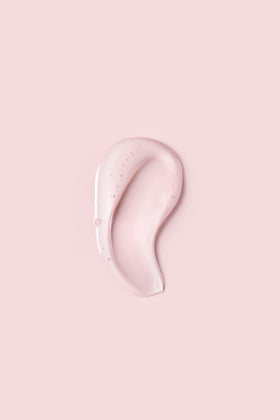 Ouidad gel texture close-up showing smooth consistency for easy distribution