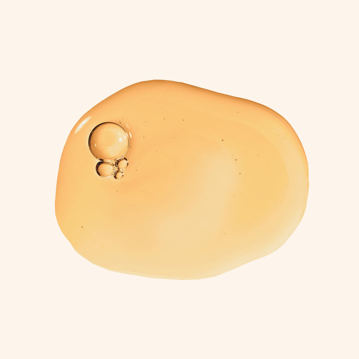 oVertone Revitalizer scalp application in use demonstrating easy daily massage and distribution