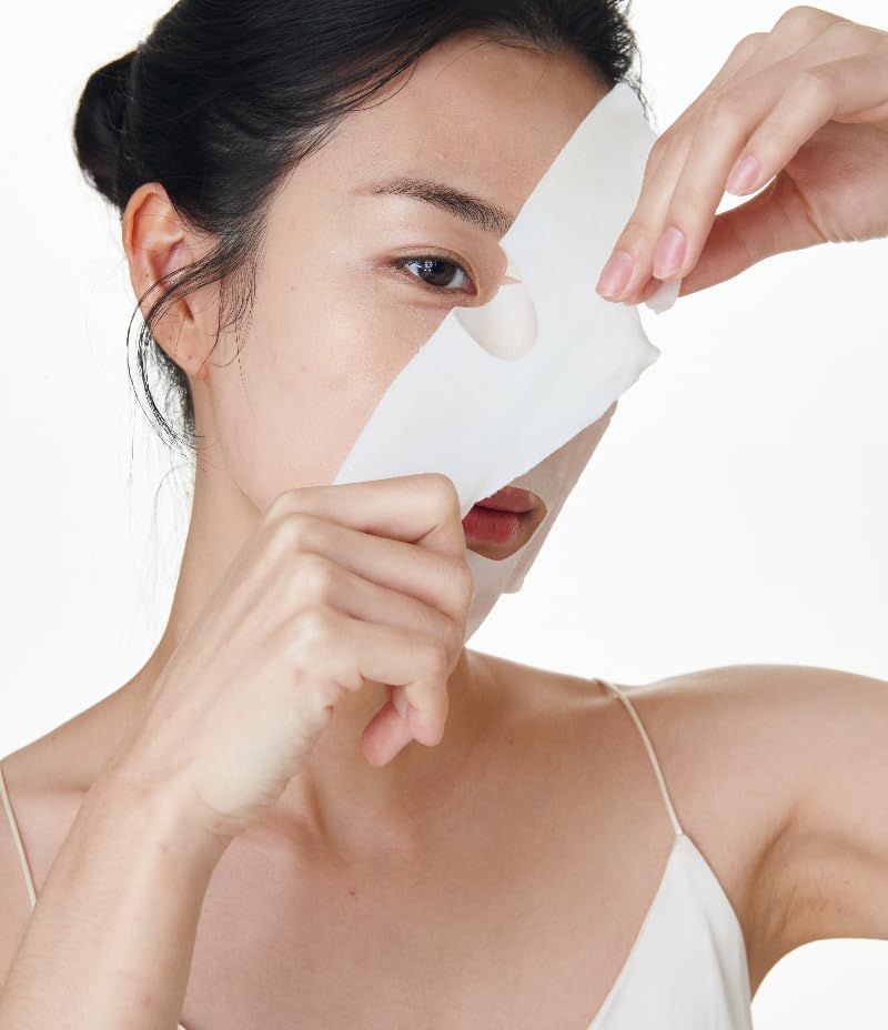Open box with six OxygenCeuticals single-use masks emphasizing hygiene
