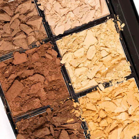 Palladio palette in hand for size comparison showing travel-ready convenience benefit