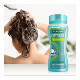 Palmolive Optims in bathroom scene demonstrating family-friendly convenience