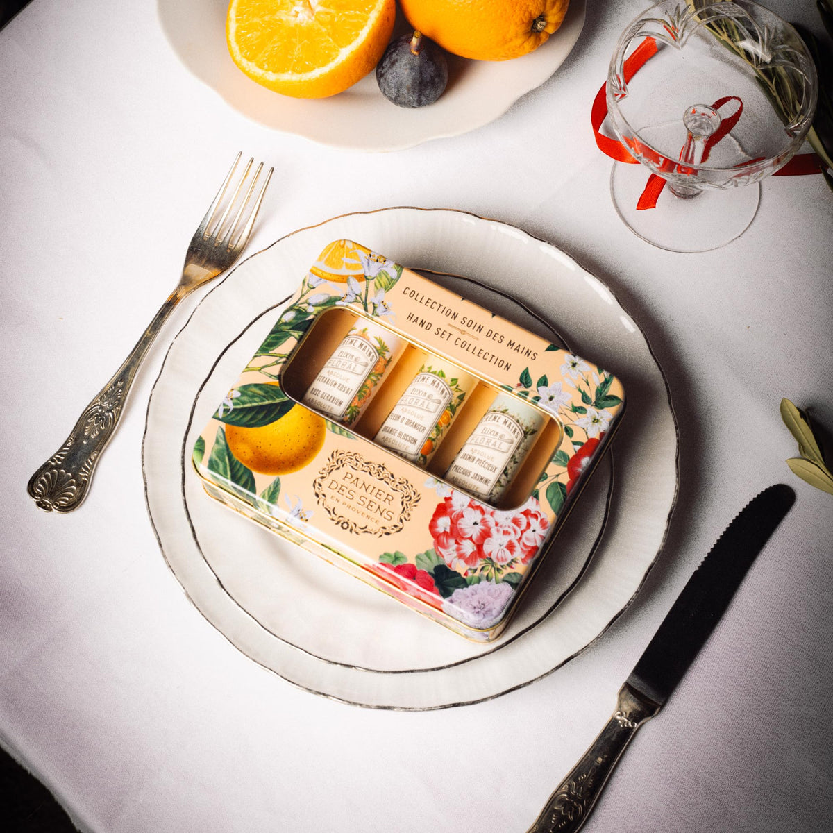 Panier des Sens metal tin closed with Provençal pattern, reusable and elegant storage benefit