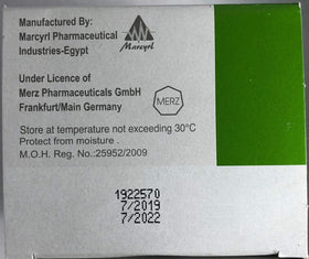 Pantogar capsules pouring from bottle showing daily supply benefit