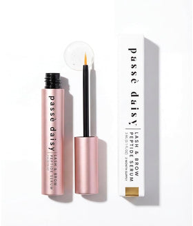 Passé Daisy label and ingredients detail displaying peptide and vitamin blend