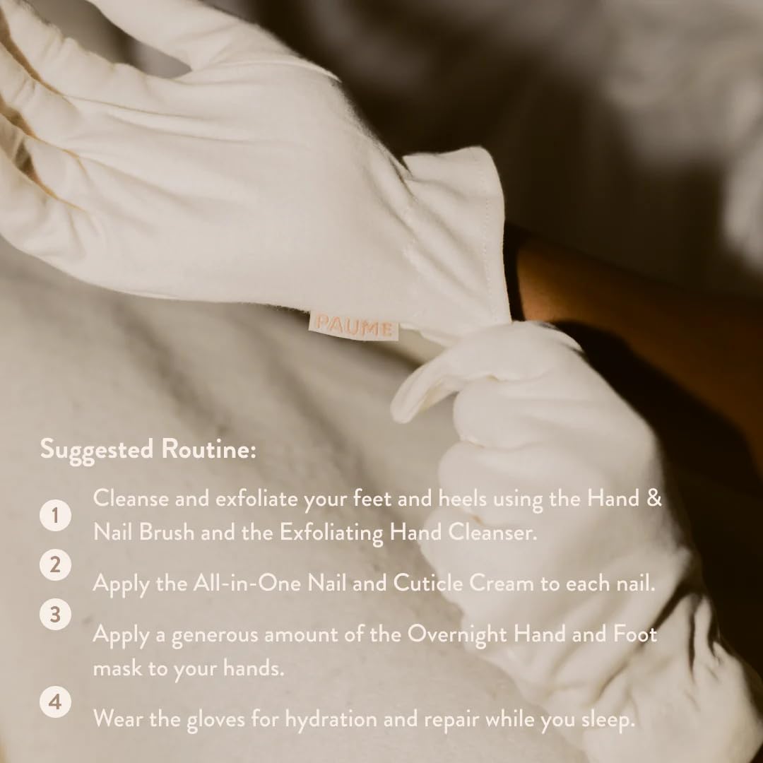 PAUME organic cotton label visible indicating gentle skin-friendly fabric