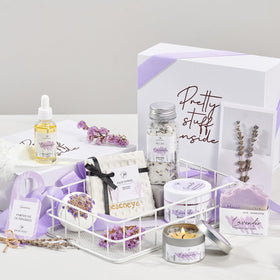 peacoeye rose-scented soy candle and Himalayan salts detail for calming aroma