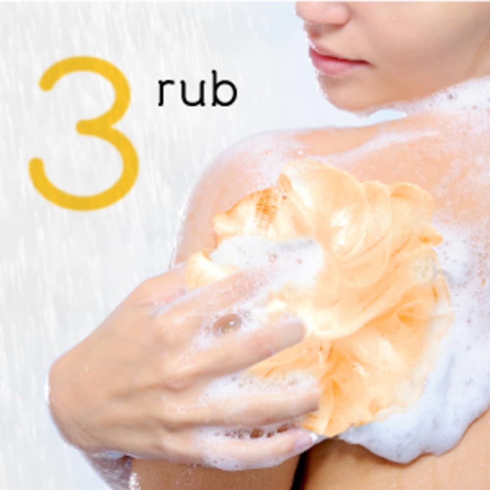Pump dispensing Pears body wash foam for efficient, low-waste use