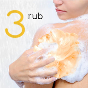 Pump dispensing Pears body wash foam for efficient, low-waste use