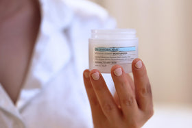 Pharmagel DN-24 with aloe vera and oils illustrating botanical soothing benefits