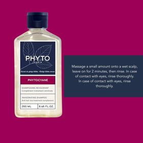 PHYTO shampoo lather on hair illustrating gentle, cleansing foam
