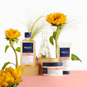 PHYTO gel texture close-up highlighting gentle foam and smoothness