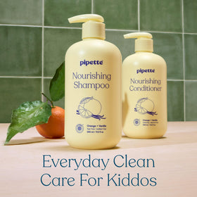 Pipette shampoo foam texture demonstrating gentle lather and mild cleanse benefit