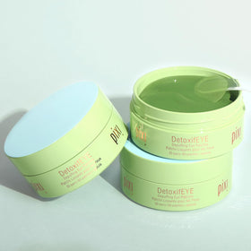 Pixi DetoxifEYE serum droplet on patch showing concentrated conditioning