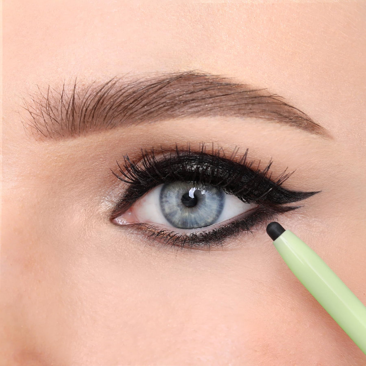 Pixi tightline on upper lash showing smudge-proof intense definition