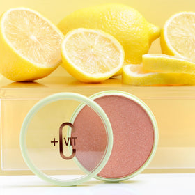 Pixi powder applied on cheekbone demonstrating luminous finish benefit natural glow