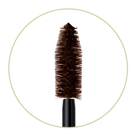 Pixi wand close-up displaying bristle design for precise application