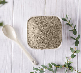 Plant Guru powder close-up texture demonstrating fine, even clay for smooth blends