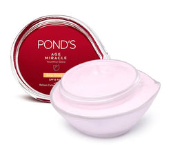 POND'S Age Miracle front jar showing packaging and daily moisturizer benefit