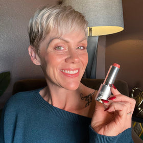 PRIME PROMETICS cheek blend demo showing natural flush and easy blending