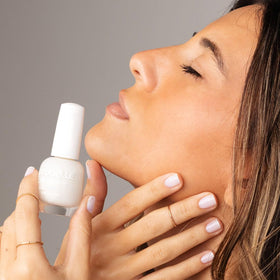 Probelle pearlescent polish close-up texture for luminous finish benefit