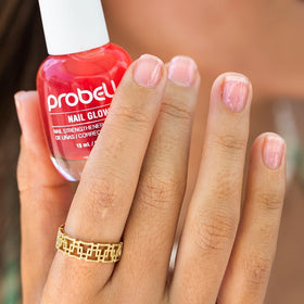 Probelle before and after nails showing strengthened visual benefit