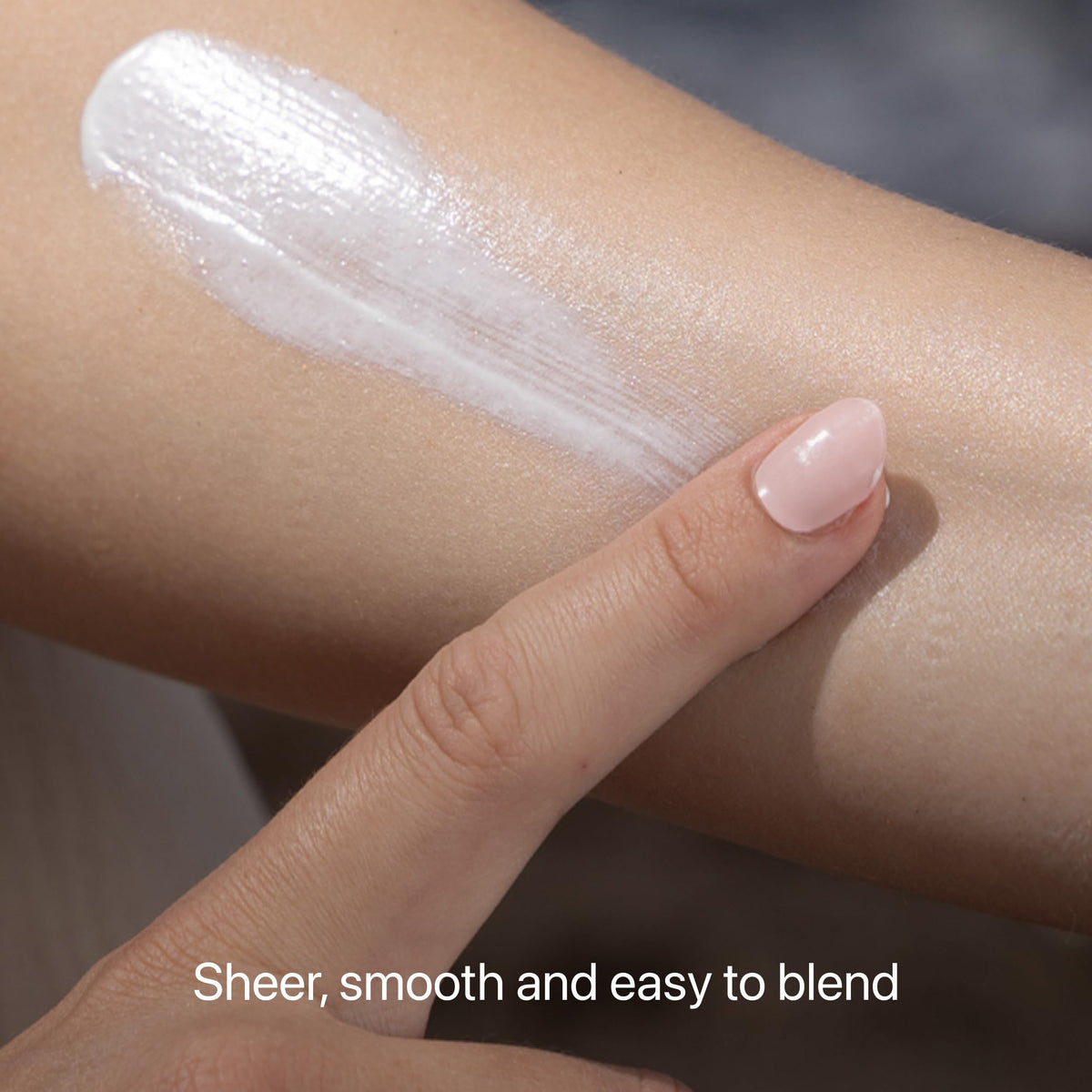 Project Reef applying lotion on arm demonstrating even coverage benefit