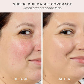PÜR MINERALS application with fingers blending for quick, even coverage