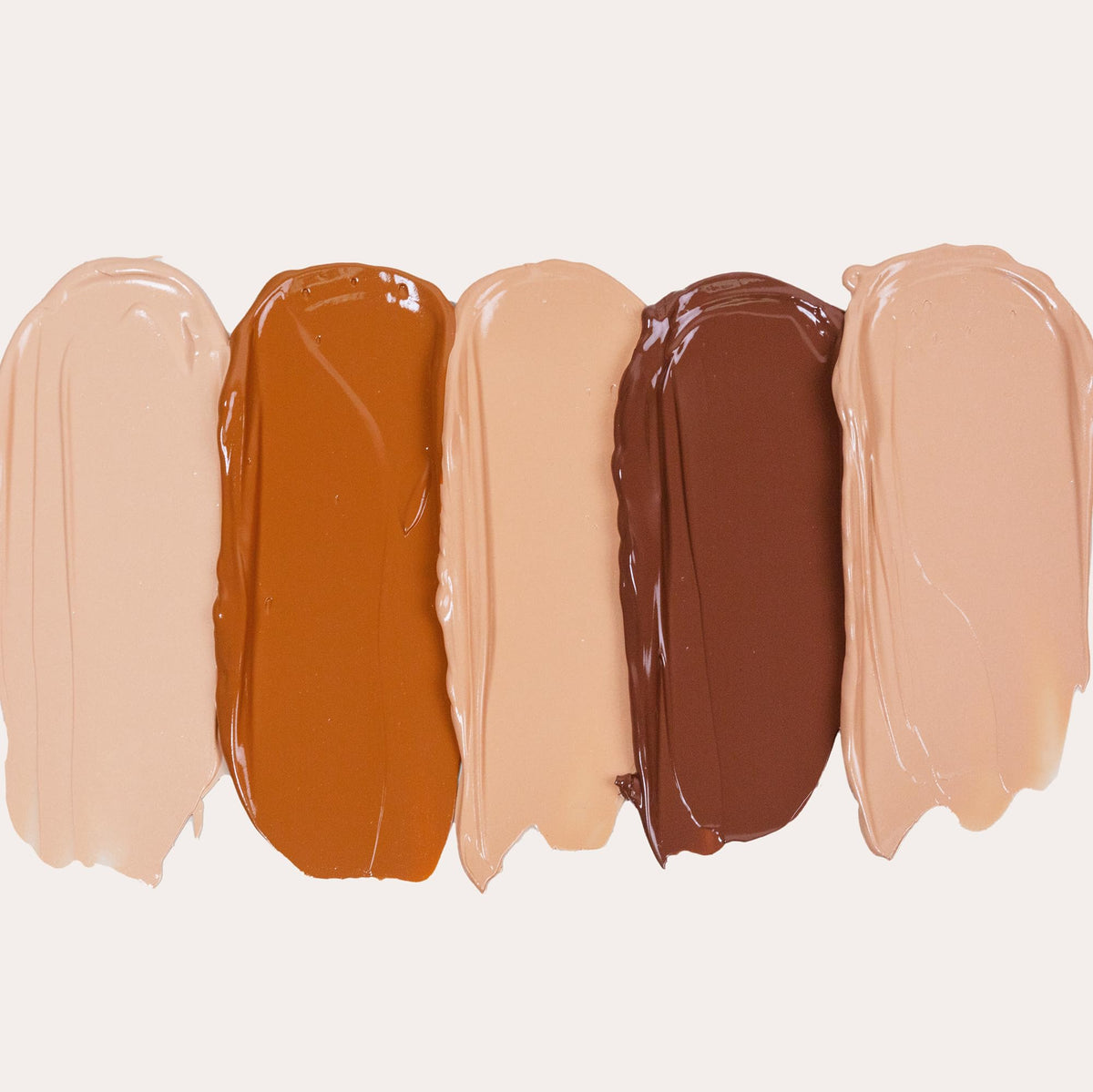PÜR MINERALS blended on face close-up demonstrating seamless natural finish