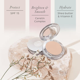 PÜR MINERALS compact held in hand showing travel-friendly size benefit