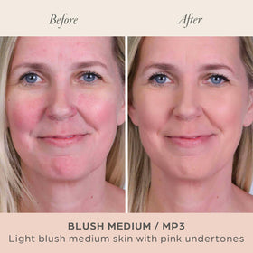 PÜR MINERALS close-up powder texture showing smooth blendable finish