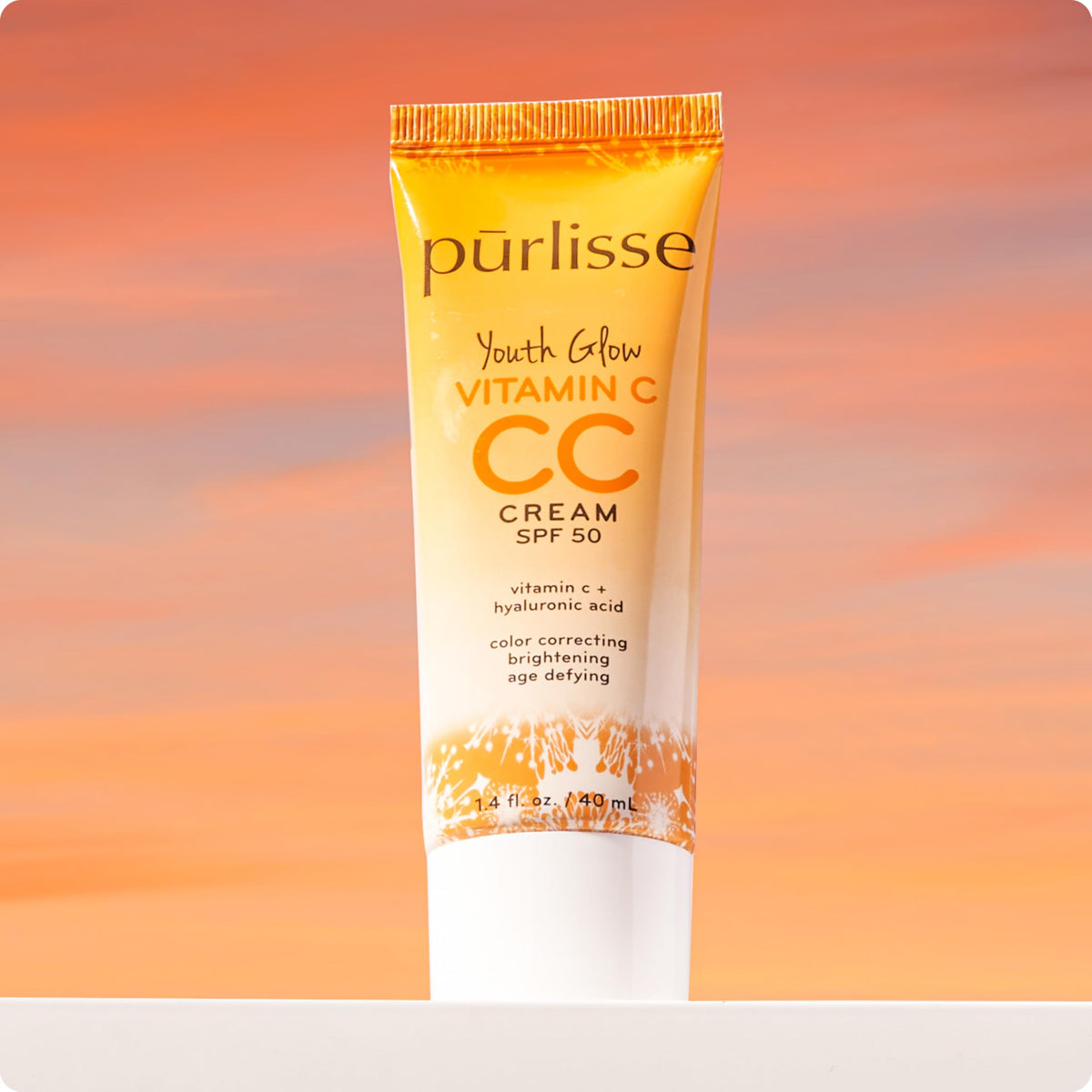 pūrlisse label closeup showing vitamin C and hyaluronic acid