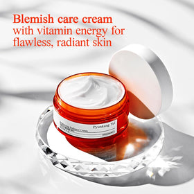 Pyunkang Yul cream swirl on hand showing lightweight spreadability benefit