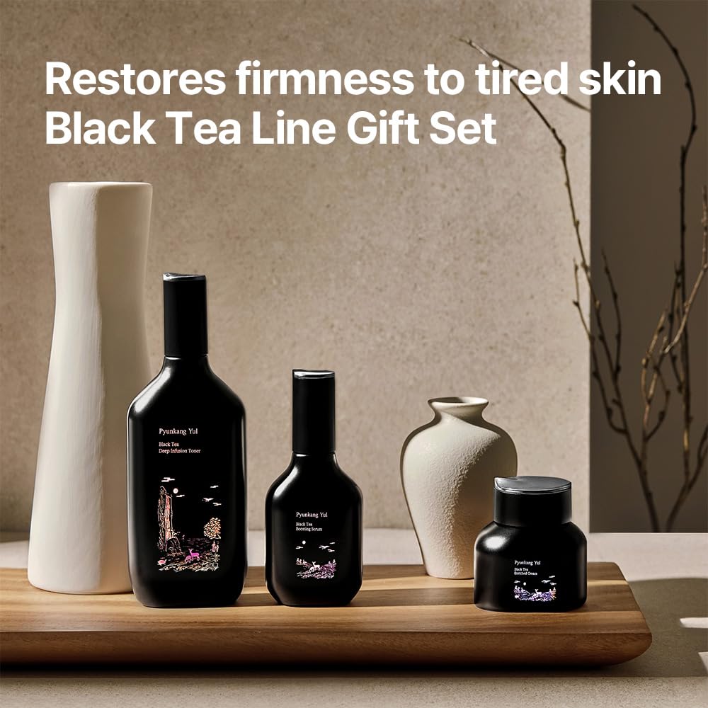 Pyunkang Yul toner poured into a palm demonstrating fast absorption and immediate hydration benefit