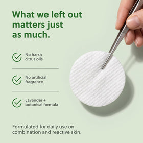 QUIA tweezers lifting pad for hygienic application and mess-free use
