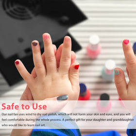 QUTUNI in-use during manicure drying both hands, shortens polish curing time