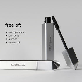 r.e.m. beauty mascara on model lashes illustrating length and fanned-out definition